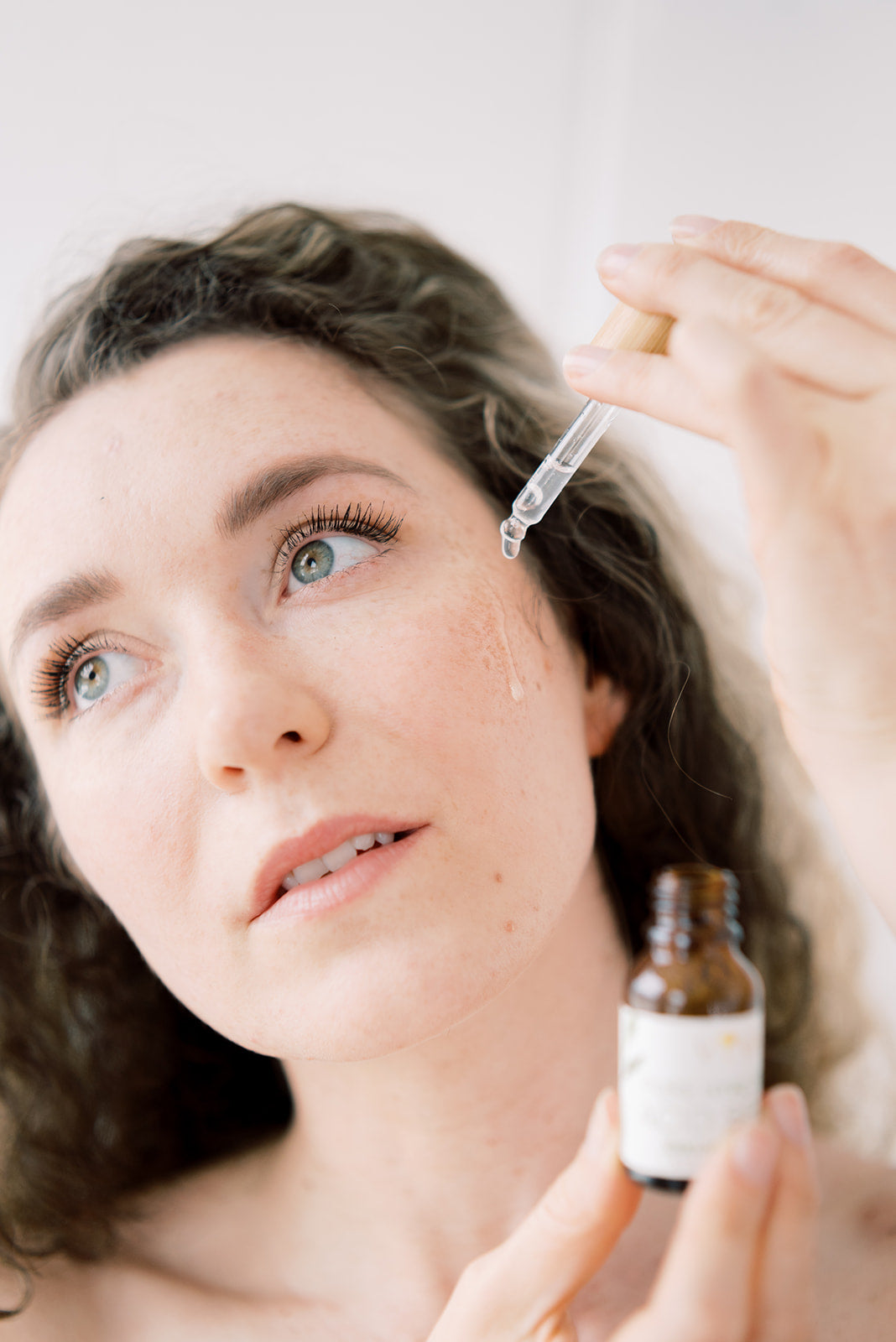 Vitamin C Serum: Why High Percentage Isn’t Always Better & How Timing Matters